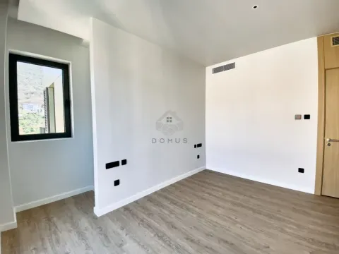 Sale, two bedroom apartment, 102m², Tivat, Crna Gora - image 6