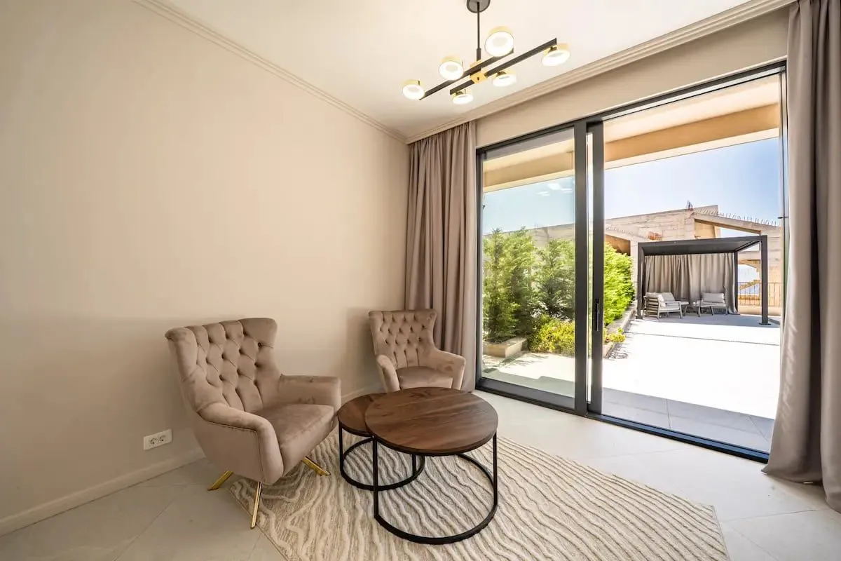 Daily-rent, house, 223m², Reževići, Budva
