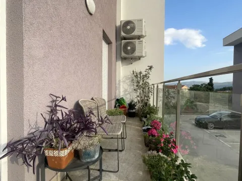 Sale, two bedroom apartment, 63m², Tivat, Crna Gora - image 9