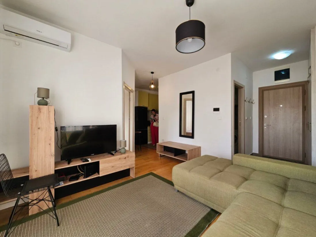 Izdavanje, jednosoban stan, 40m², Cvijetin Brijeg, Podgorica