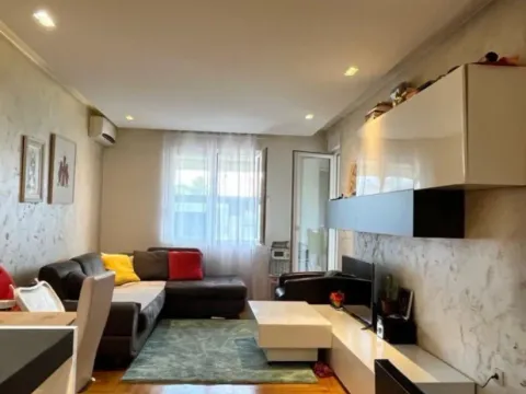 Prodaja, jednosoban stan, 76m², Tuški Put, Podgorica - image 4