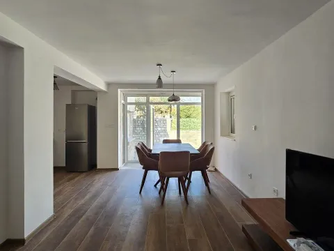 Prodaja, trosoban stan, 76m², Prčanj, Kotor - image 11