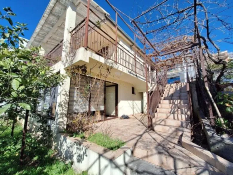 Prodaja, kuća, 130m², Dobre Vode, Bar