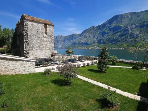Sale, house, 497m², Prčanj, Kotor - image 21