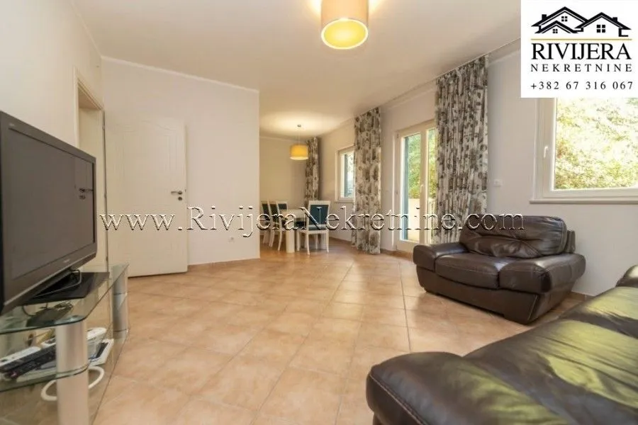 Sale, three bedroom apartment, 79m², Centar, Herceg Novi