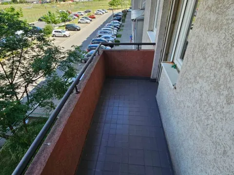 Prodaja, jednosoban stan, 45m², Stari Aerodrom, Podgorica - image 4