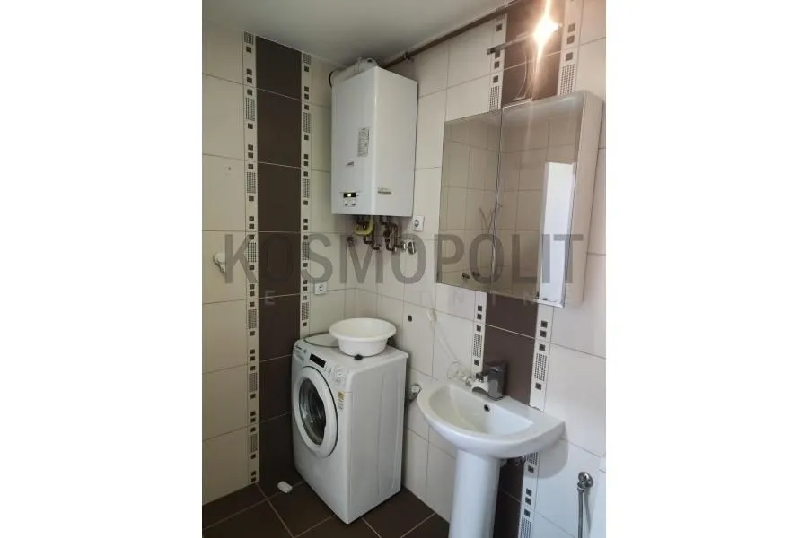 Sale, three bedroom apartment, 72m², Farmaceutski Fakultet, Voždovac Sve Podlokacije