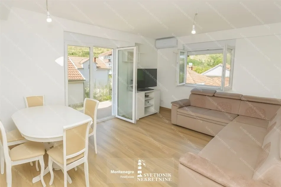 Prodaja, dvosoban stan, 60m², Igalo, Herceg Novi