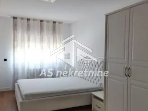 Izdavanje, trosoban stan, 79m², Južni Bulevar, Vračar Sve Podlokacije - image 7