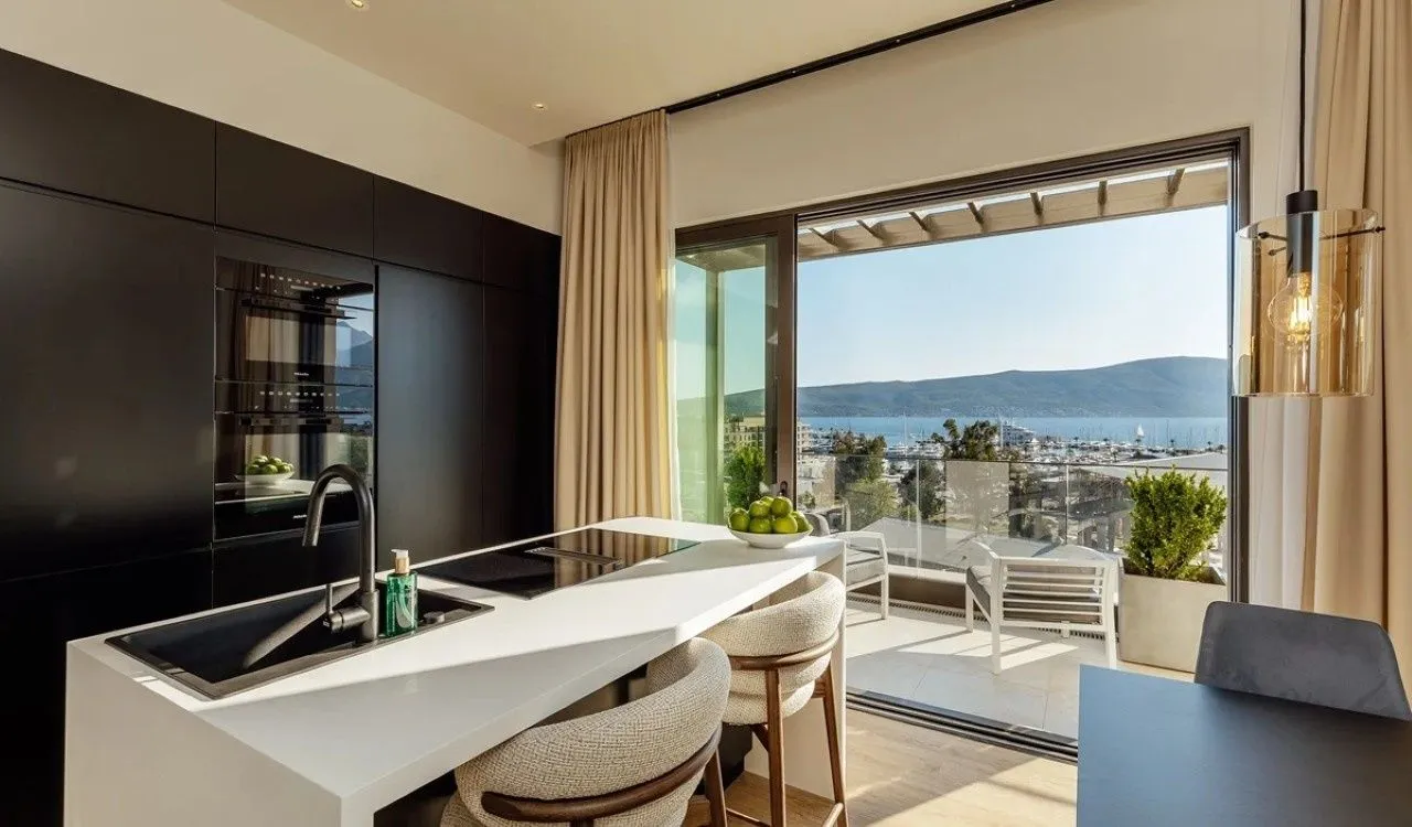 Sale, two bedroom apartment, 179m², Porto Montenegro, Tivat
