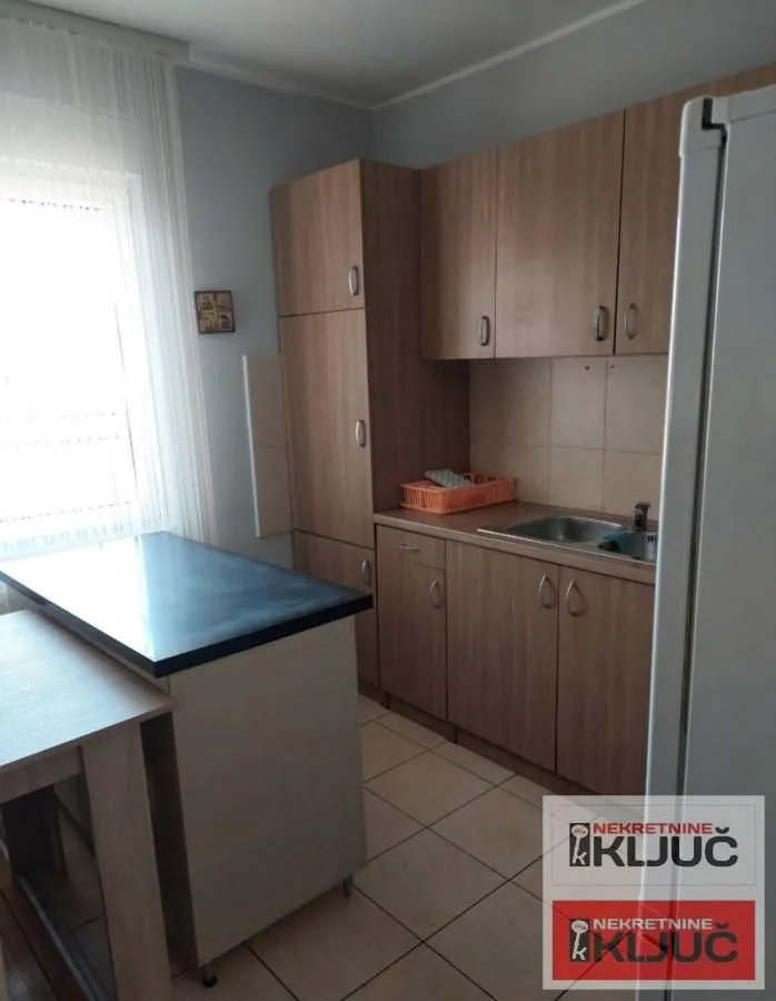 Prodaja, trosoban stan, 76m², Nova Detelinara, Novi Sad Sve Podlokacije