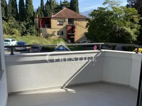 Izdavanje, dvosoban stan, 70m², Gorica C, Podgorica - image 8