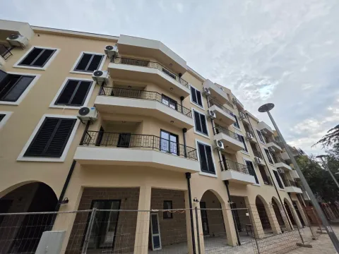 Sale, two bedroom apartment, 79m², Budva, Crna Gora - image 24