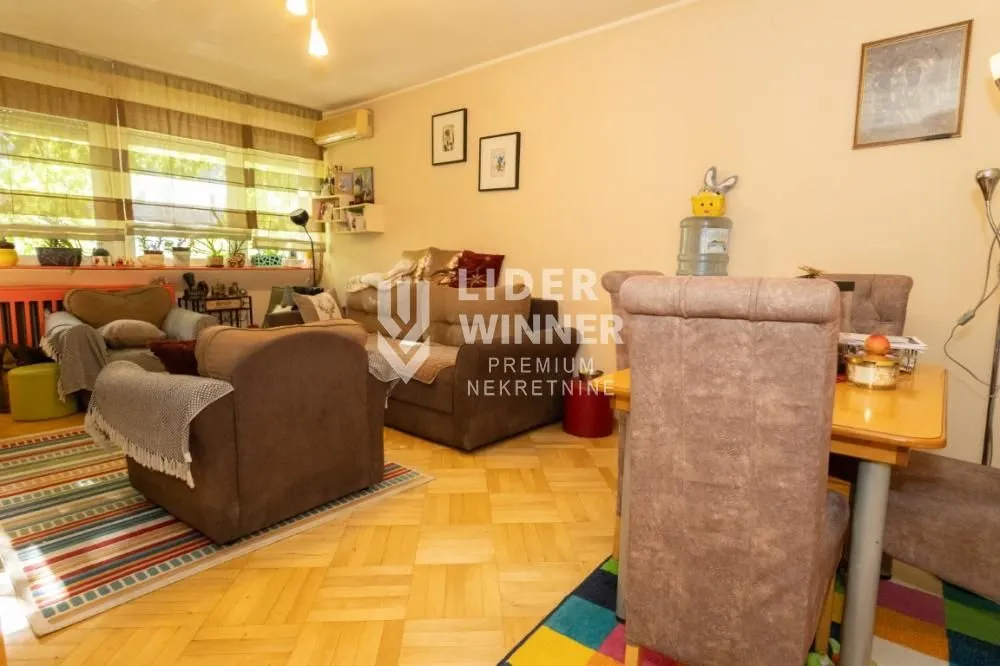 Prodaja, trosoban stan, 61m², Novi Beograd Sve Podlokacije, Beograd