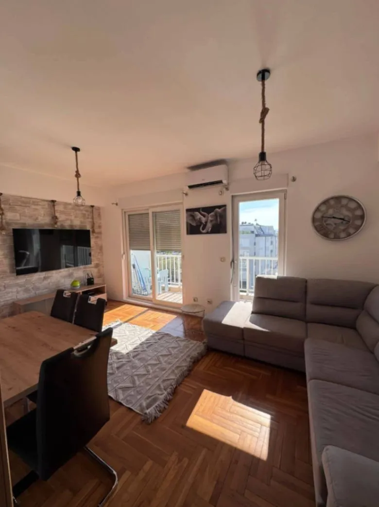 Prodaja, dvosoban stan, 76m², Ljubović, Podgorica