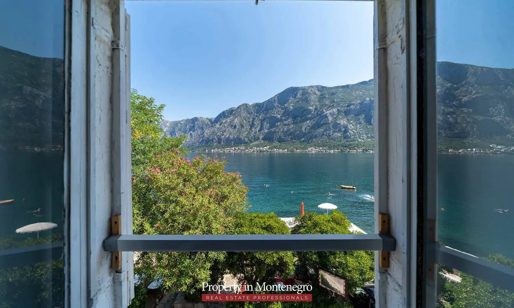 Prodaja, kuća, 321m², Prčanj, Kotor