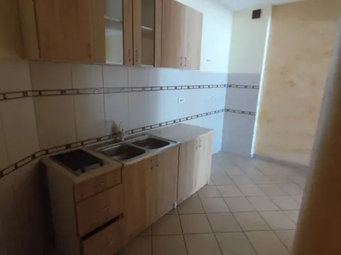 Prodaja, stan, 100m², Centar, Podgorica - image 11