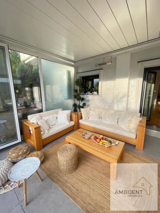 Sale, four bedroom apartment, 175m², Savski Venac, Beograd