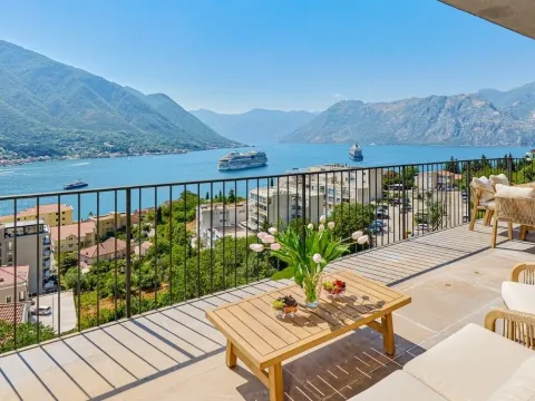 Sale, three bedroom apartment, 158m², Dobrota, Kotor - image 17