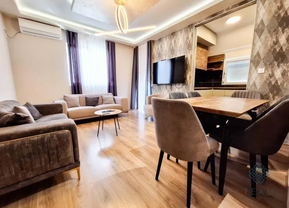 Izdavanje, trosoban stan, 100m², Zabjelo, Podgorica