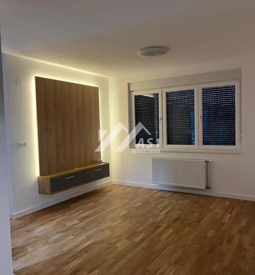 Izdavanje, trosoban stan, 56m², Klisa, Novi Sad Sve Podlokacije