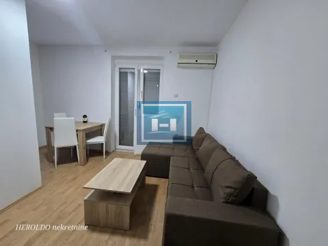 Rent, one bedroom apartment, 40m², Vranje, Srbija - image 2