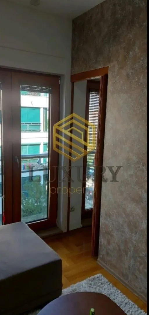 Izdavanje, jednosoban stan, 30m², Obala Morače, Podgorica
