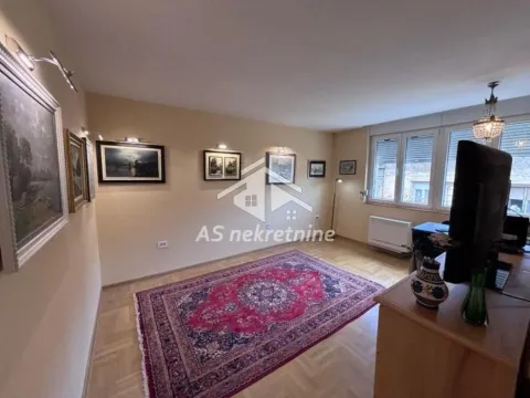 Izdavanje, dvosoban stan, 38m², Stari Grad, Beograd - image 2