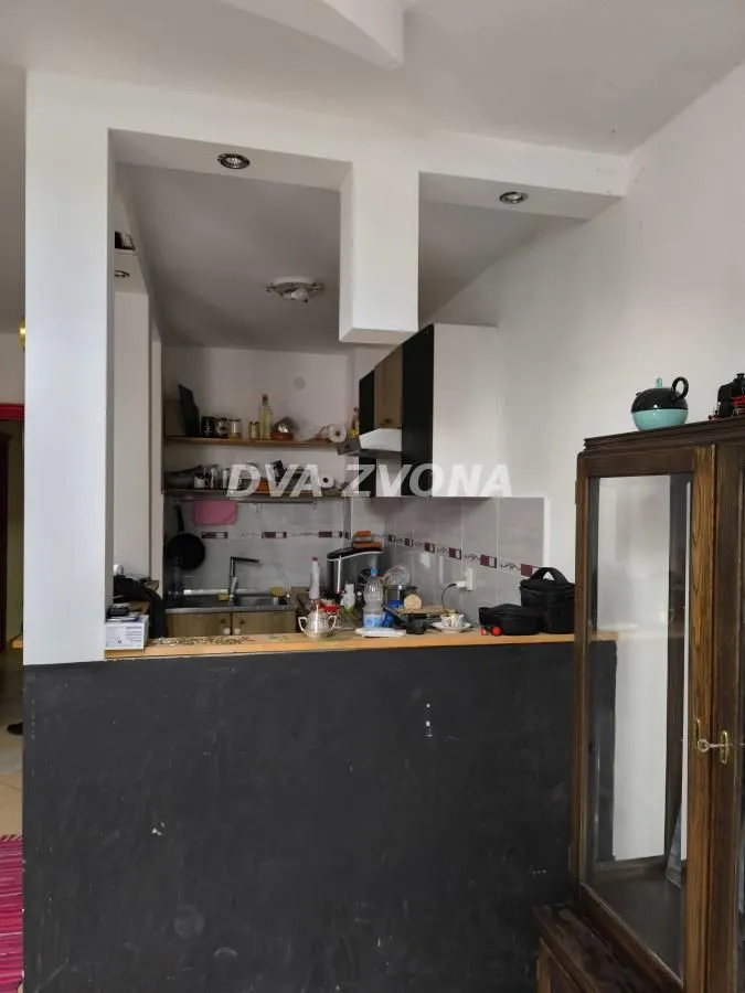 Prodaja, trosoban stan, 85m², Centar, Novi Sad