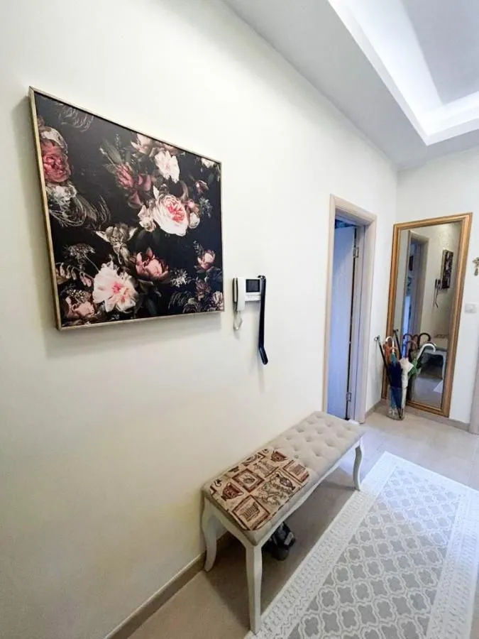 Prodaja, dvosoban stan, 88m², Bečići, Budva