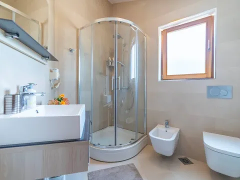 Sale, house, 507m², Dobrota, Kotor - image 45