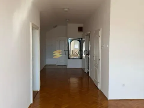 Sale, four bedroom apartment, 120m², Stari grad, Novi Sad - image 11