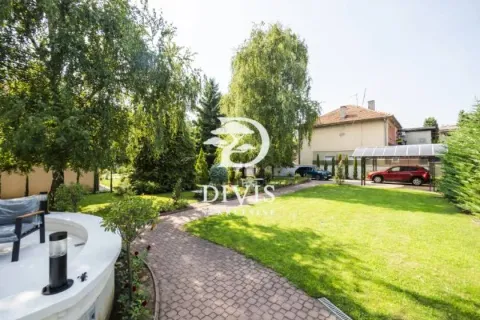 Kuća in Voždovac Sve Podlokacije