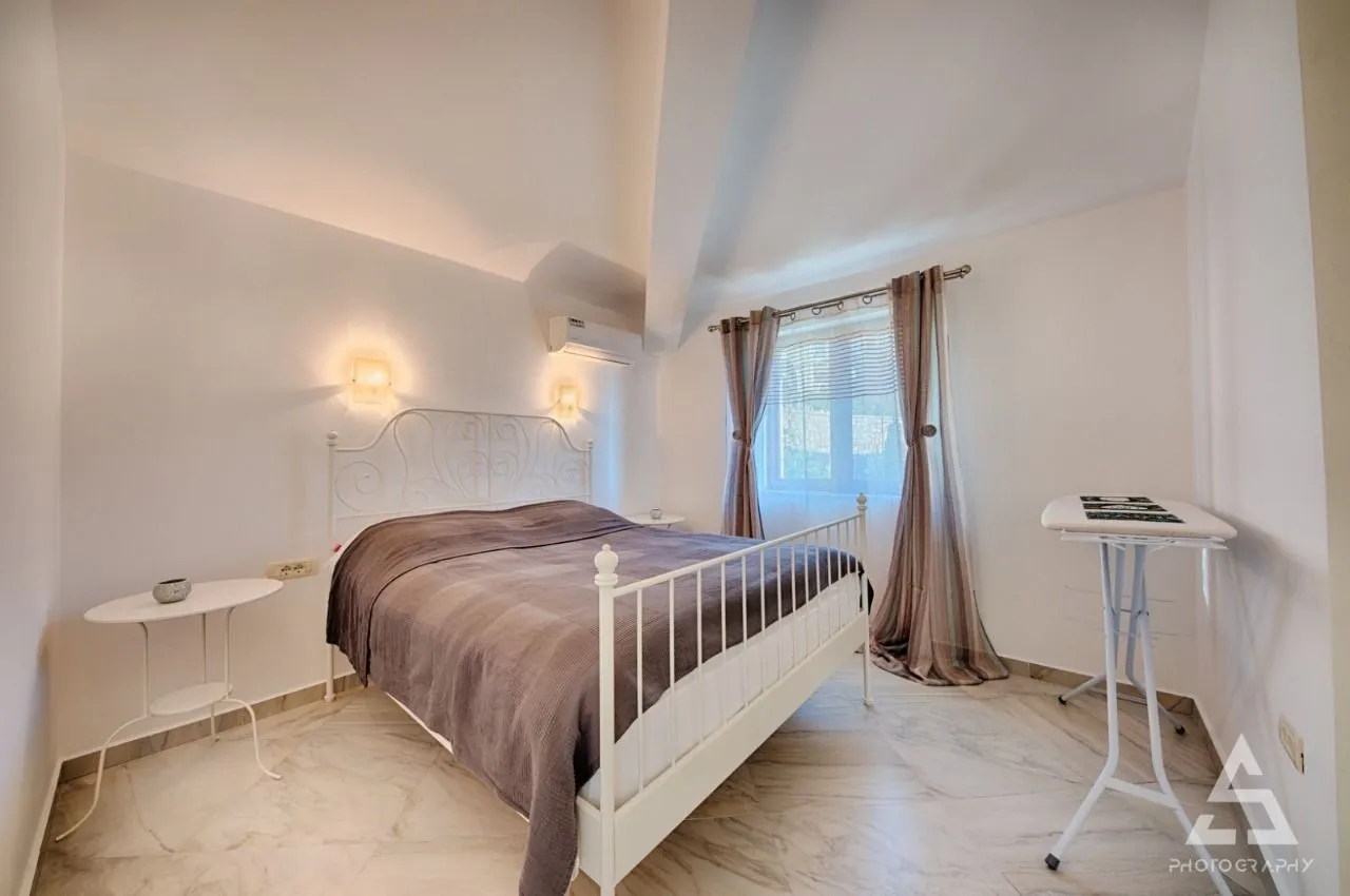 Prodaja, kuća, 180m², Župci, Bar