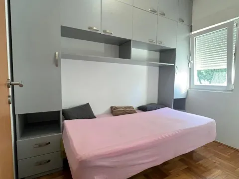 Rent, one bedroom apartment, 30m², Krivi Most, Podgorica - image 3