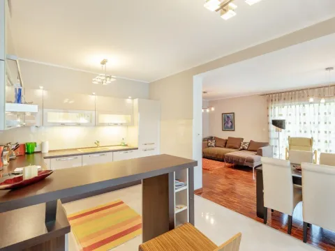 Sale, two bedroom apartment, 100m², Stoliv, Kotor - image 11