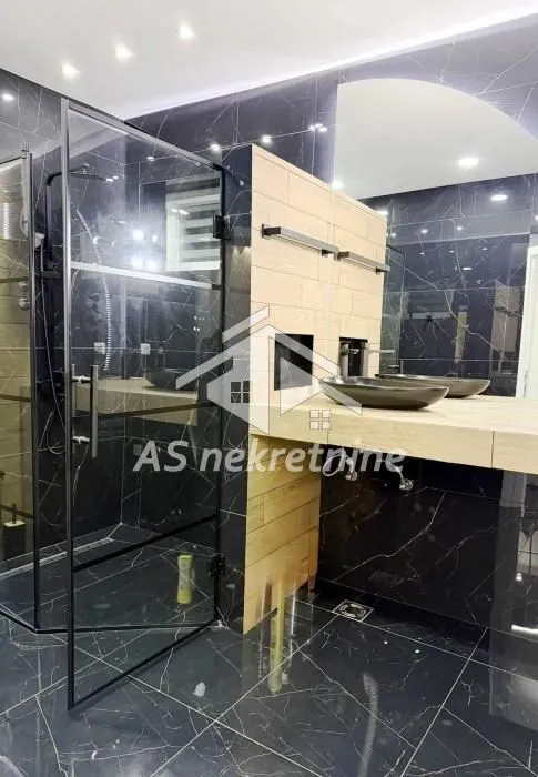 Rent, apartment, 120m², Kalenić Pijaca, Vračar Sve Podlokacije