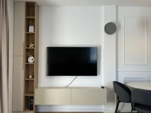 Izdavanje, dvosoban stan, 75m², Gruda, Cetinje - image 2