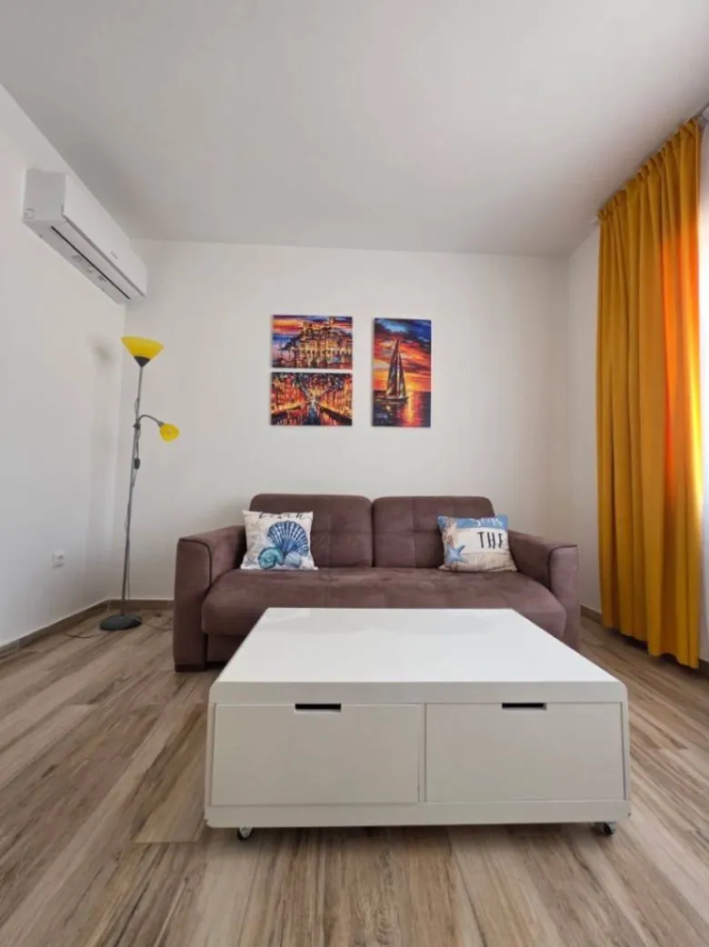 Izdavanje, jednosoban stan, 48m², Bečići, Budva