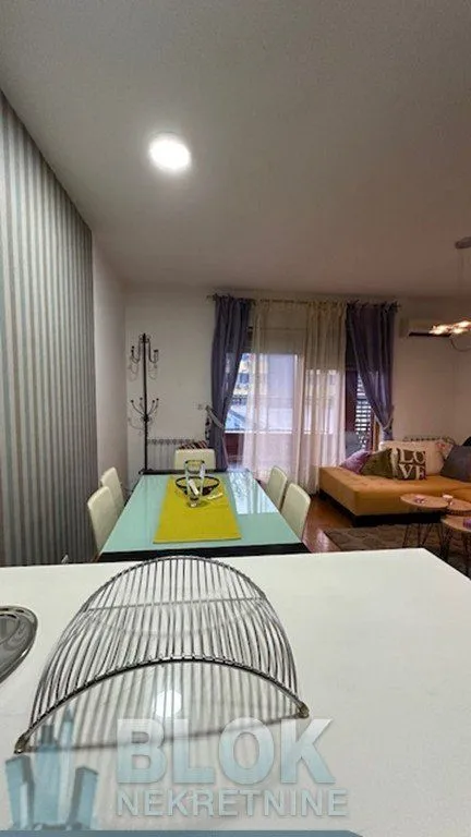 Izdavanje, dvosoban stan, 70m², Preko Morače, Podgorica