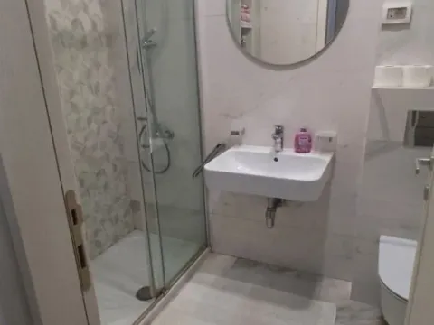 Izdavanje, jednosoban stan, 42m², Central Point, Podgorica - image 6