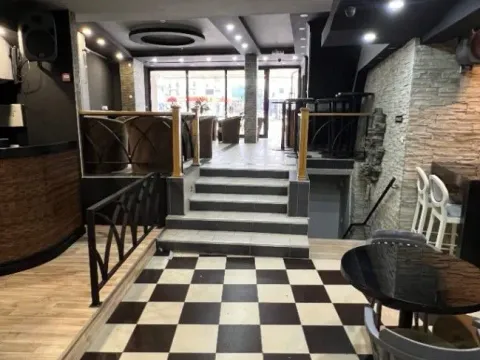 Izdavanje, poslovni prostor, 162m², Centar, Podgorica - image 3