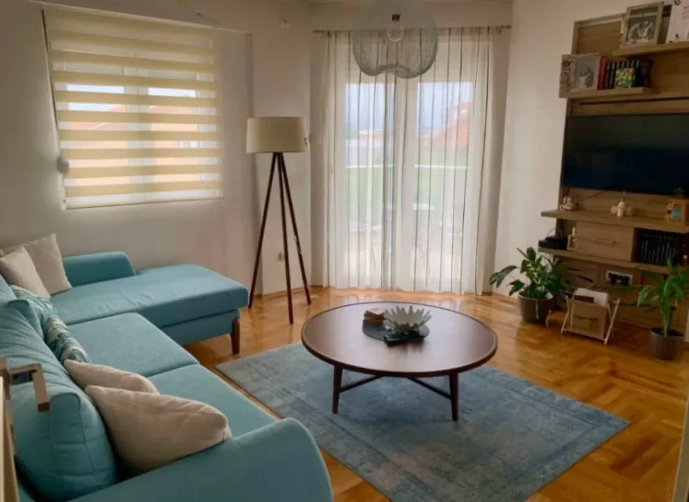 Izdavanje, dvosoban stan, 74m², Zabjelo, Podgorica