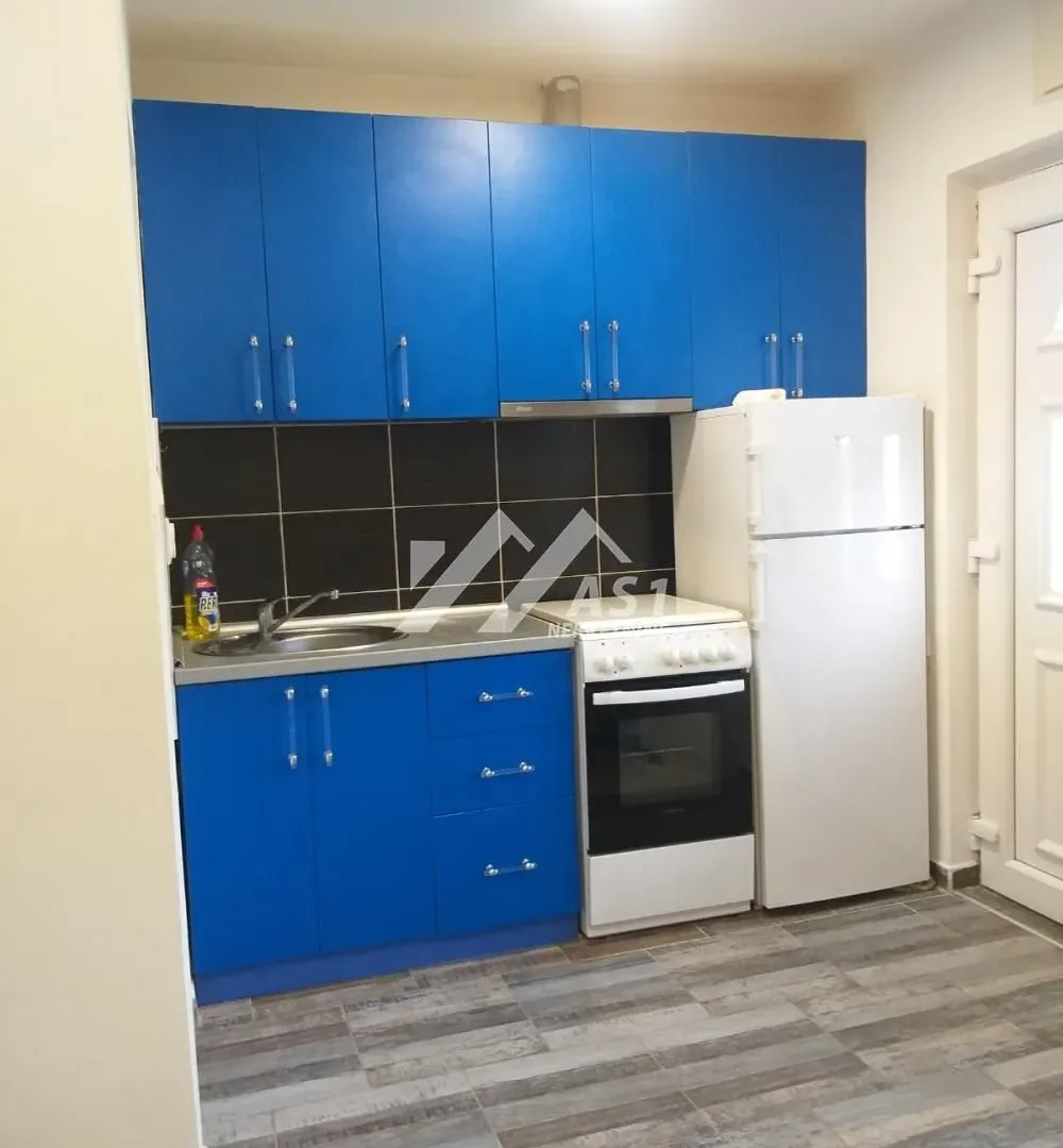 Izdavanje, jednosoban stan, 27m², Avijatičarsko naselje, Novi Sad Sve Podlokacije