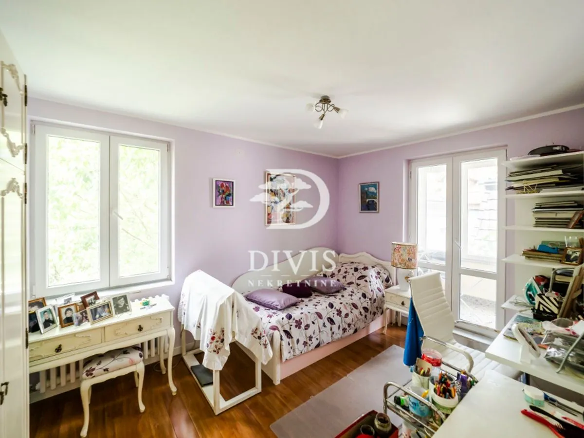 Sale, two bedroom apartment, 61m², Neimar, Vračar Sve Podlokacije
