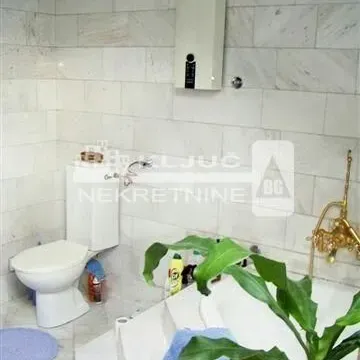 Prodaja, četvorosoban stan, 142m², Zemun Centar, Zemun Sve Podlokacije - image 16