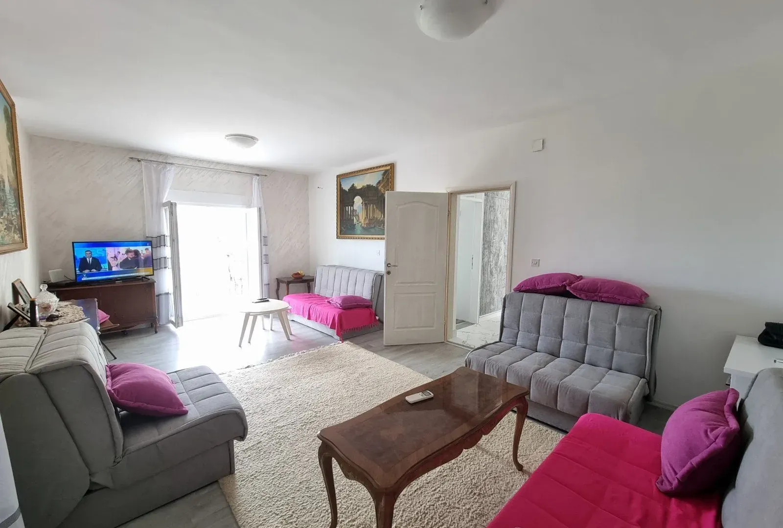 Izdavanje, dvosoban stan, 120m², Sveti Stefan, Budva