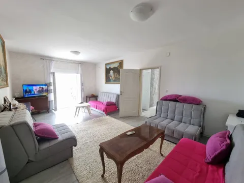 Rent, two bedroom apartment, 120m², Sveti Stefan, Budva