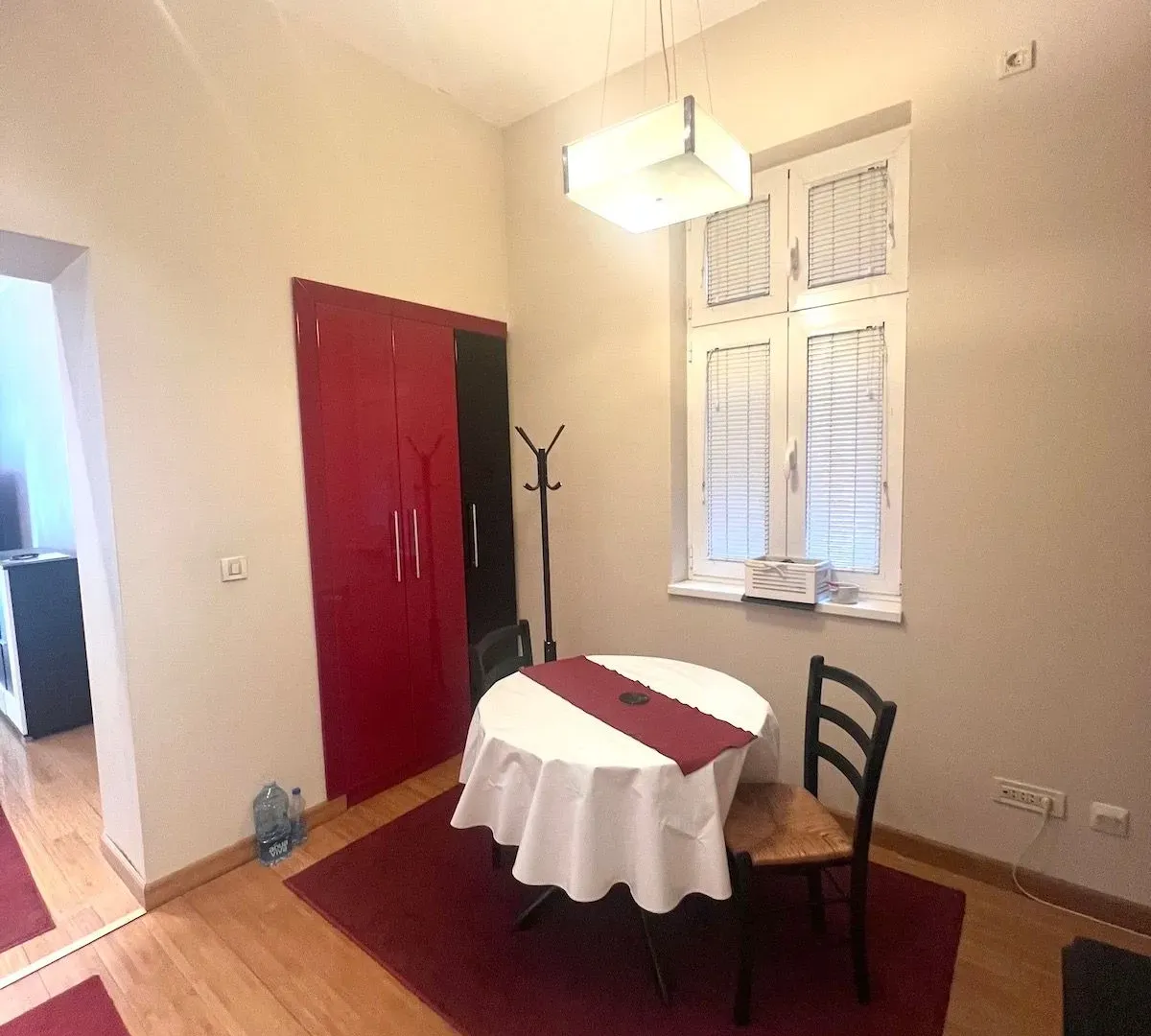Rent, two bedroom apartment, 51m², Vračar Sve Podlokacije, Beograd