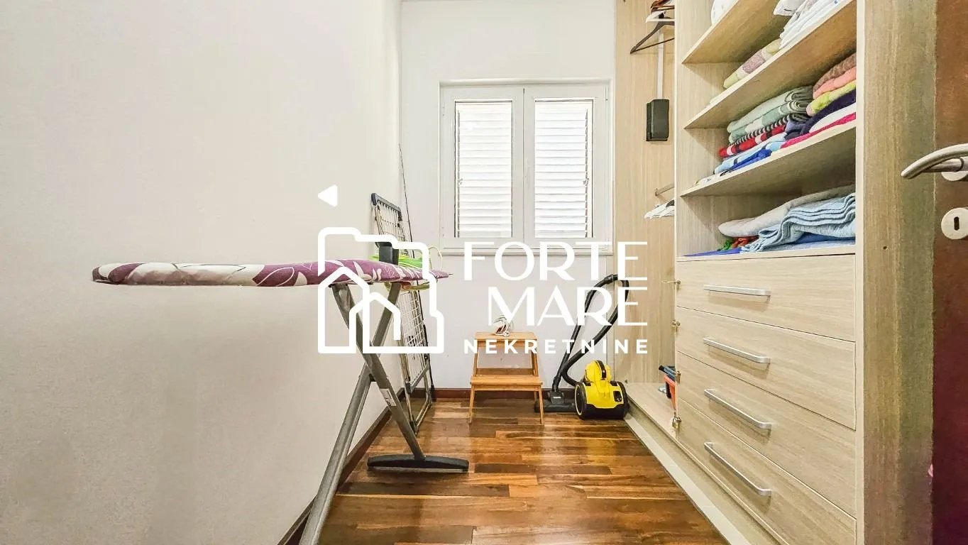 Prodaja, dvosoban stan, 90m², Donja Lastva, Tivat